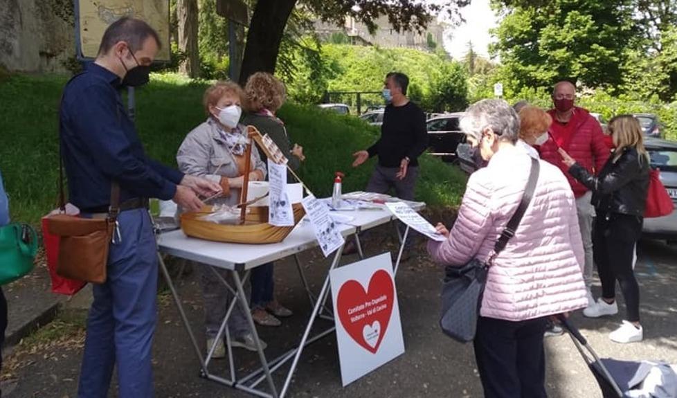 Una carovana di auto e trattori a difesa della sanità 