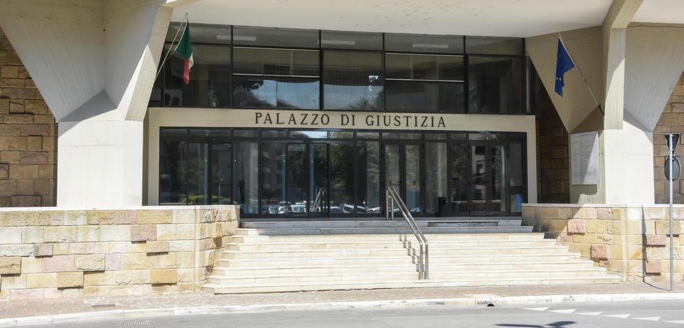 Prelievi abusivi con il bancomat Condannata