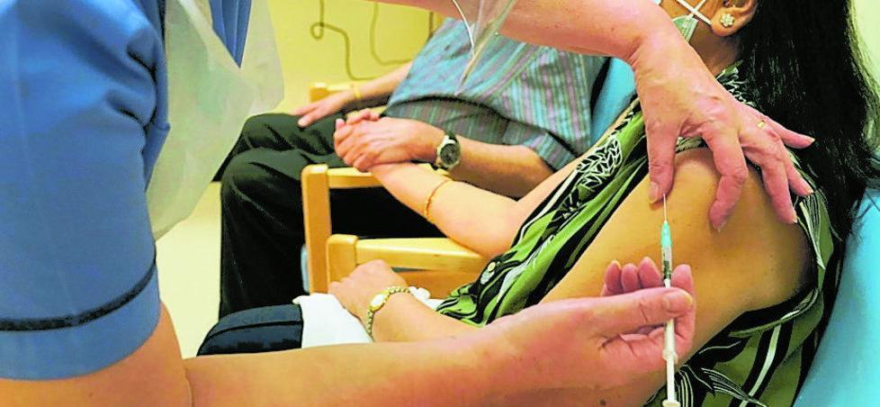 «Per i vaccini agli under 16 priorità ai 1.500 più fragili» 