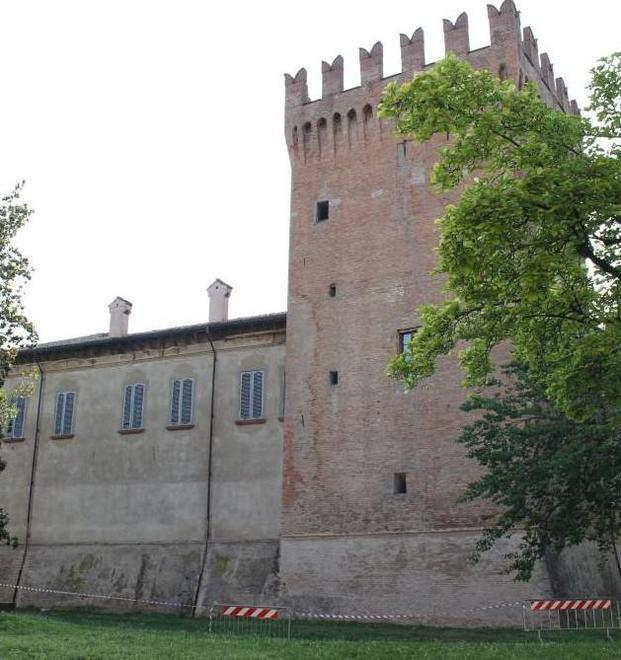 Apre il centro vaccini nella rocca estense Oggi il taglio del nastro 