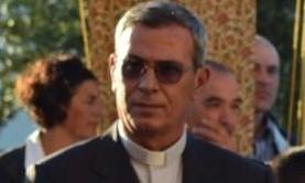 Don Fanni muore in auto stroncato da un infarto 