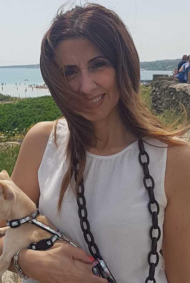 Una foto e i suoi insegnamenti, la scuola ricorda maestra “Tizy”