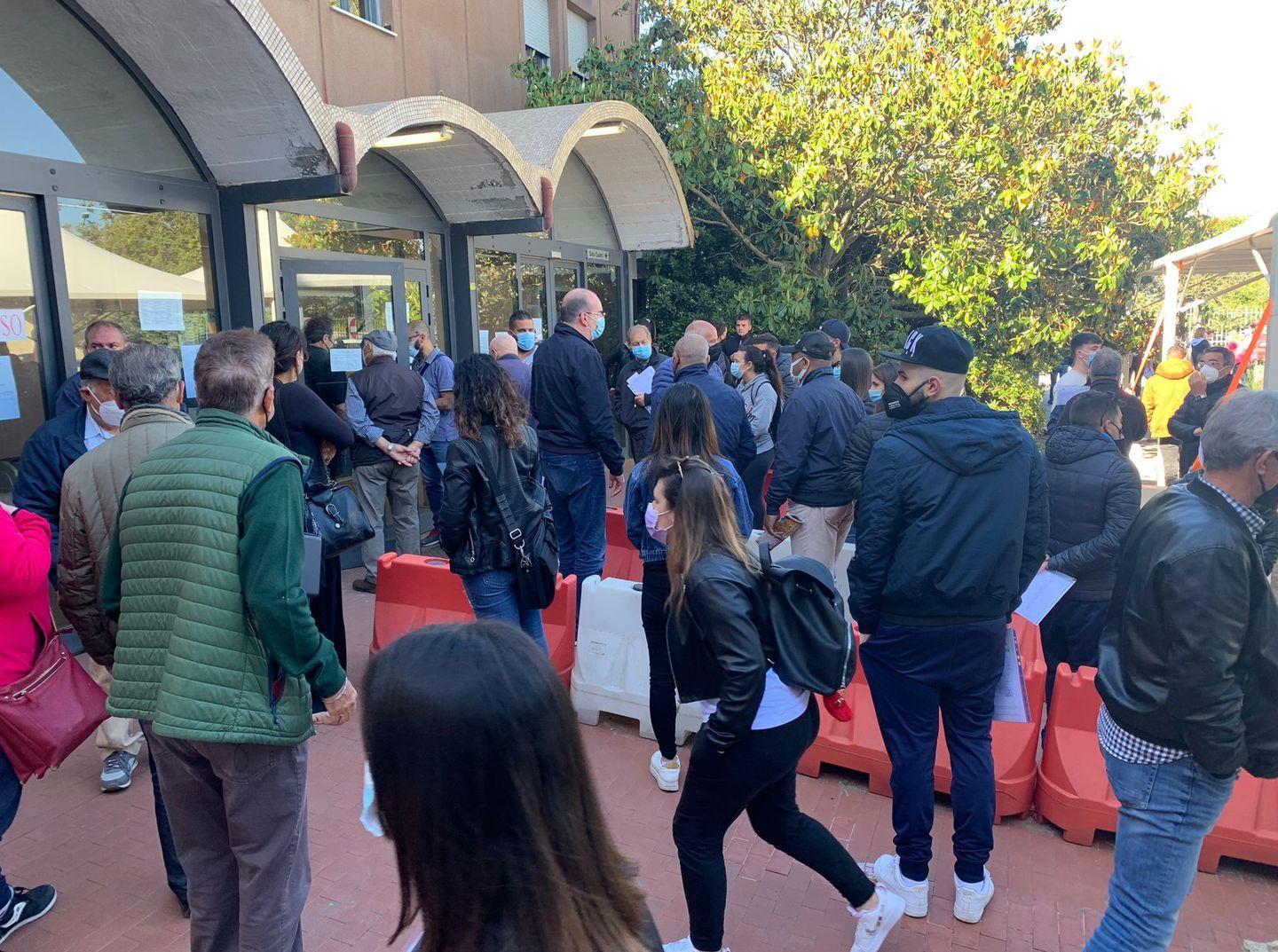 Quattro impiegati e migliaia di patenti 