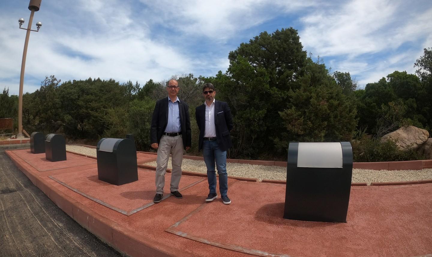 Un’ isola ecologica a scomparsa al bivio Capriccioli-Romazzino