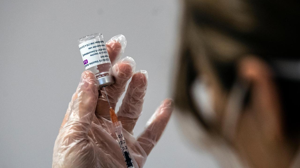 Vaccini, partono le prenotazioni "last minute" per la prima dose