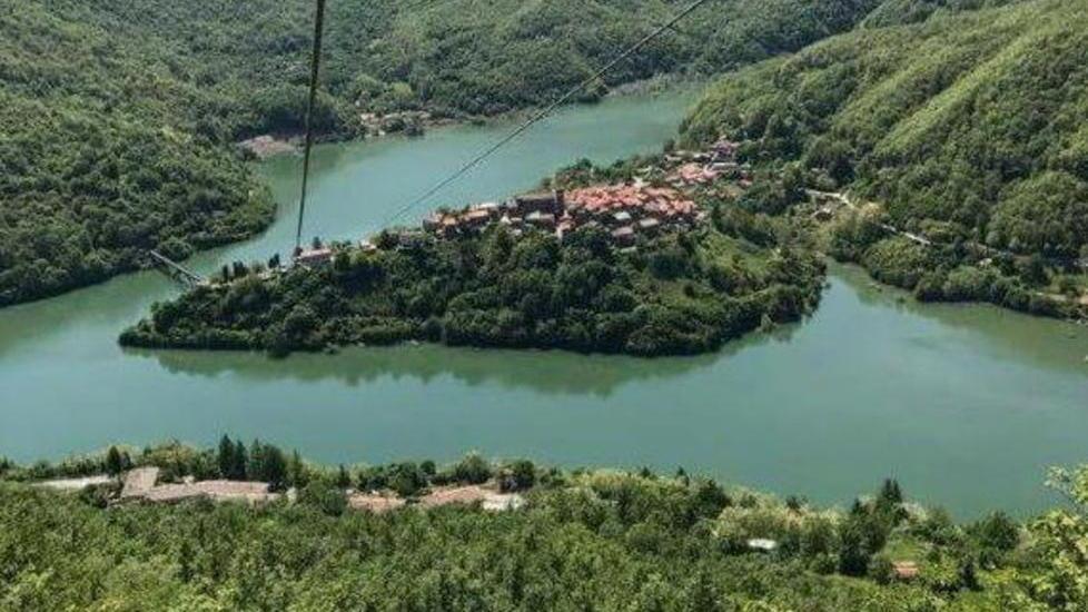 L’Enel ha rinviato al 2023 lo svuotamento del lago