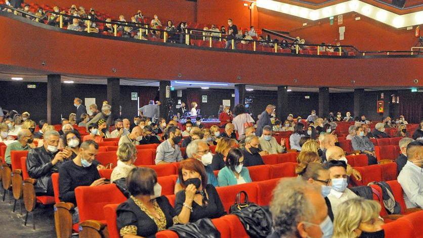Il grande ritorno degli spettacoli fa il “pieno” il tributo a Morricone