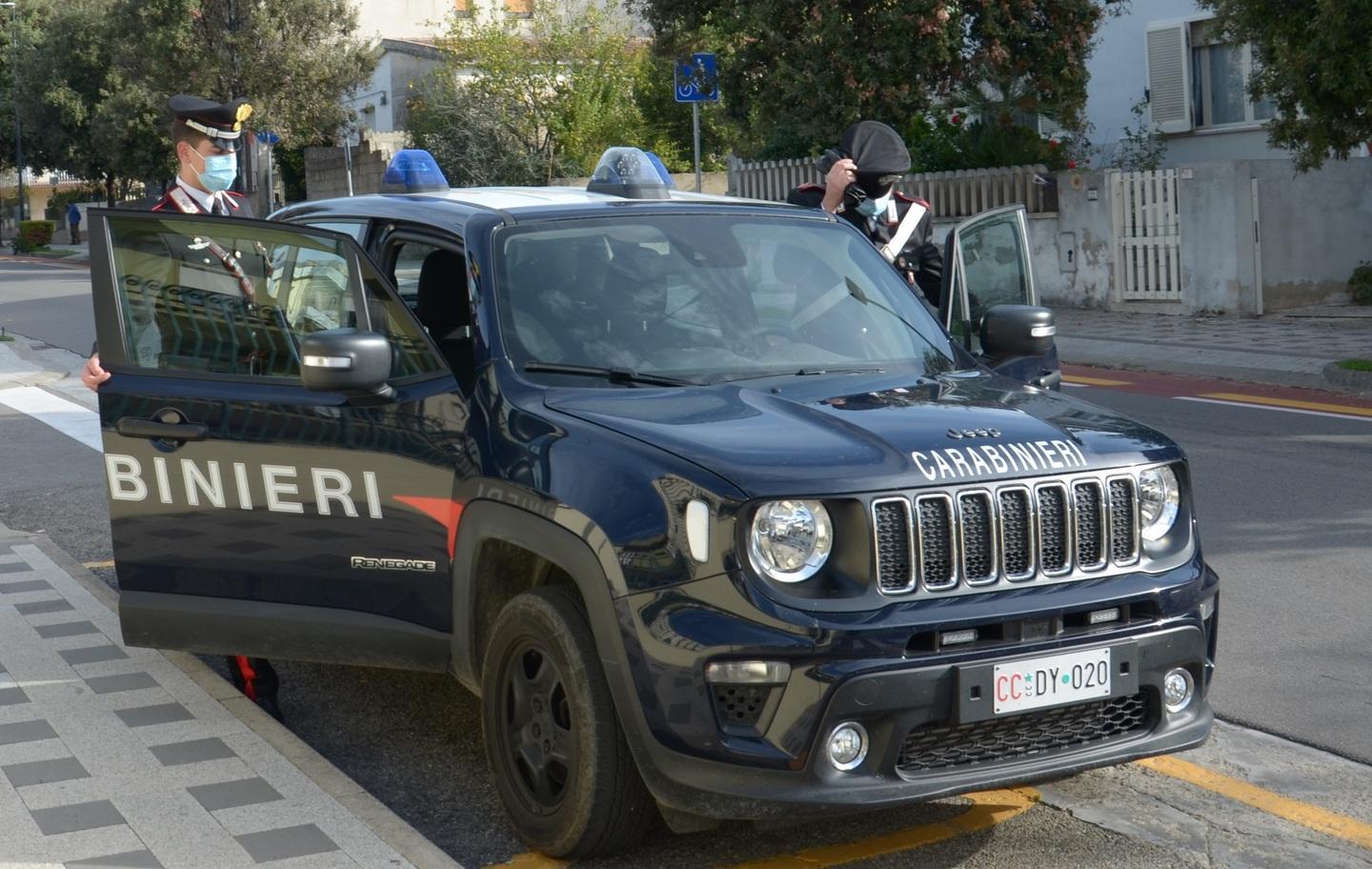 Zuffa in famiglia: 48enne accoltellato dal nipote 