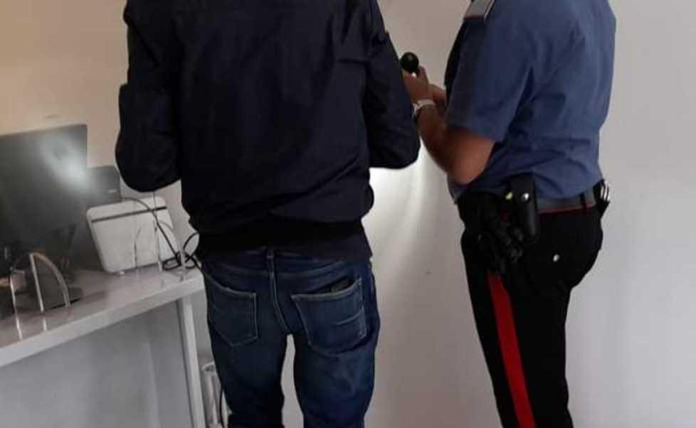 Ladri scatenati nel weekend a Pontedera, nel mirino uffici in pieno centro 