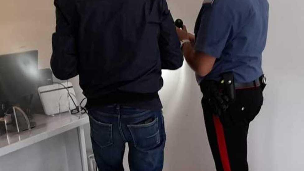 Ladri scatenati nel weekend a Pontedera, nel mirino uffici in pieno centro