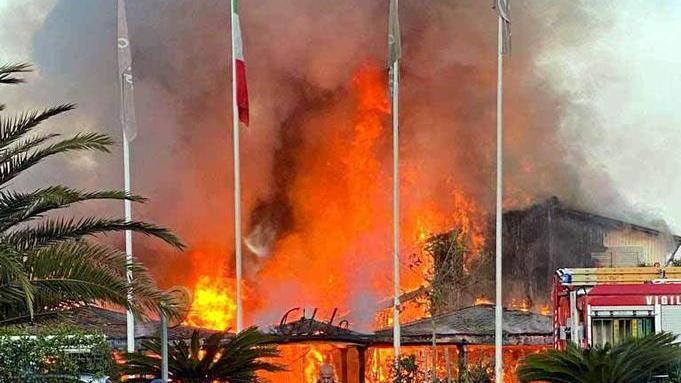 Verifiche su una stufa-fungo possibile causa dell’incendio