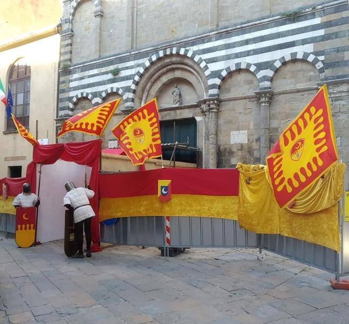 Vescovo Silvani e contradaioli per la rinascita di San Michele