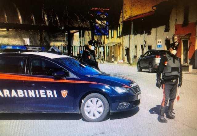 È ricercato per rapina ma a farlo scoprire è il litigio con la moglie 