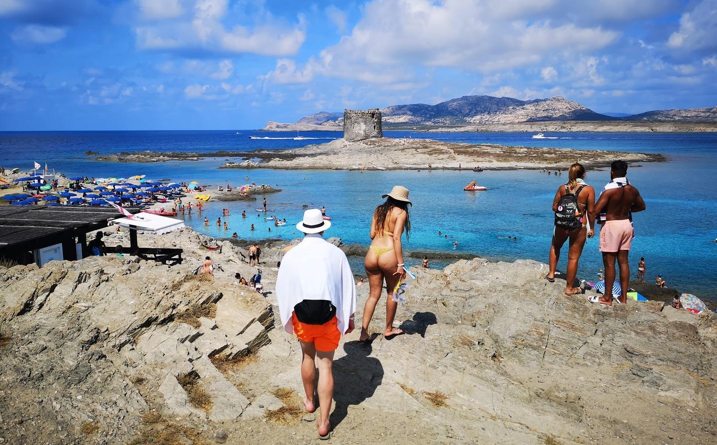 Spiagge sarde a numero chiuso e ticket: eden per pochi fortunati 