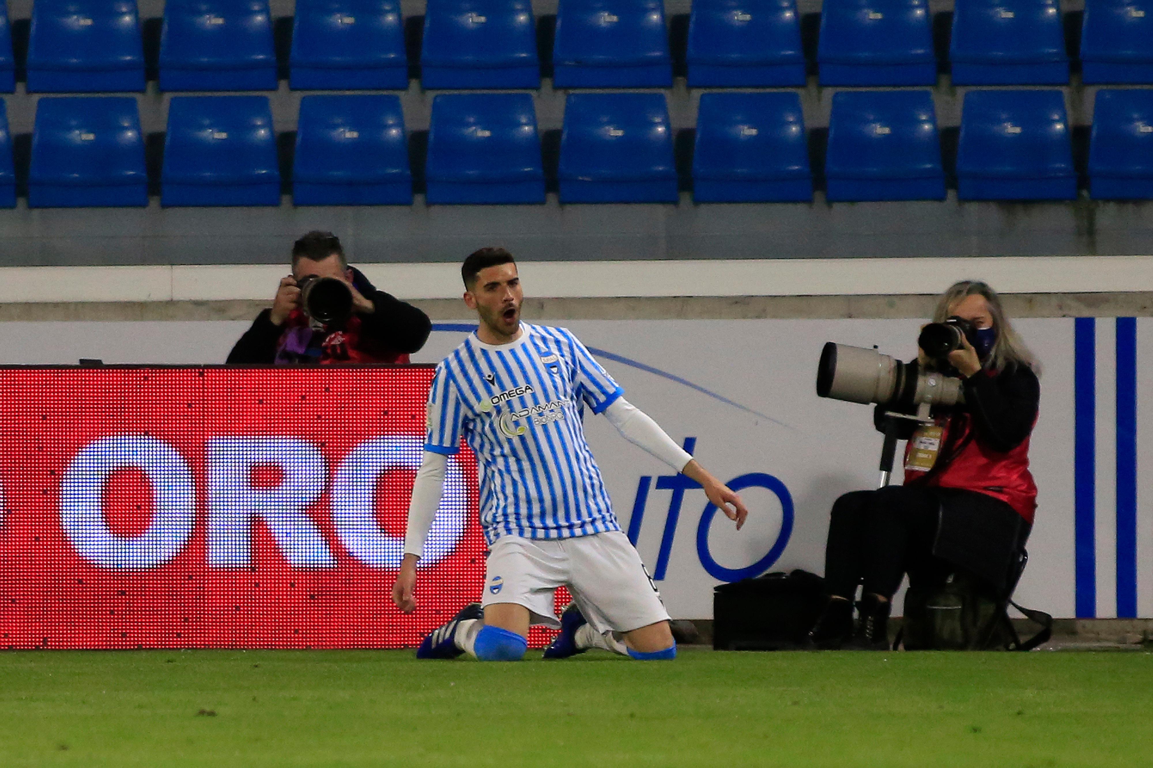 Spal, tutti pazzi per Valoti: cinque club sul centrocampista 