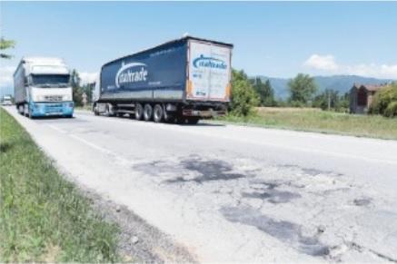 Strade gruviera, lavori rinviati