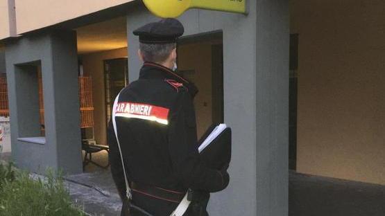 Mette in vendita on-line un divano Gli portano via dal conto 6.500 euro