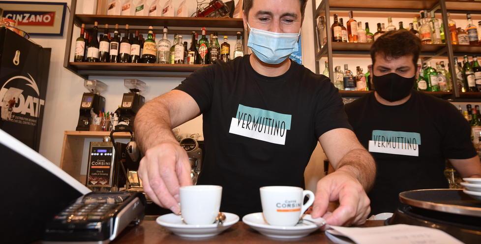 Il caffè al bancone? «Bisogna riabituarsi» 