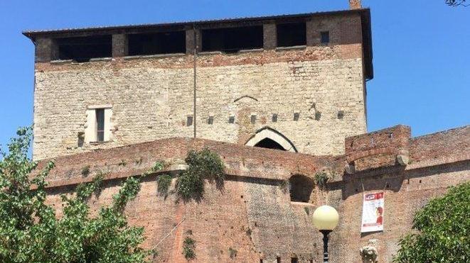 Cassero al Comix ma si apre a settembre
