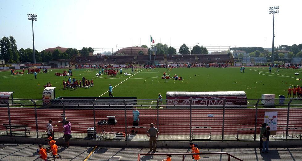 Uno scorcio dello stadio Mannucci in occasione di una manifestazione dedicata alle scuole