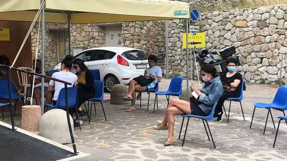 Ragazzi, lavoratori e non residenti In un giorno 1.104 vaccinati all’Elba