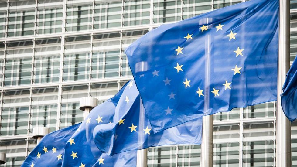 Area Schengen, una rivoluzione in arrivo «Nuova strategia: rafforzare le frontiere»