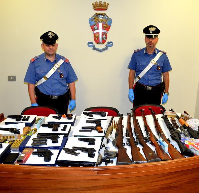 Arsenale di armi rubate, quinto arrestato 