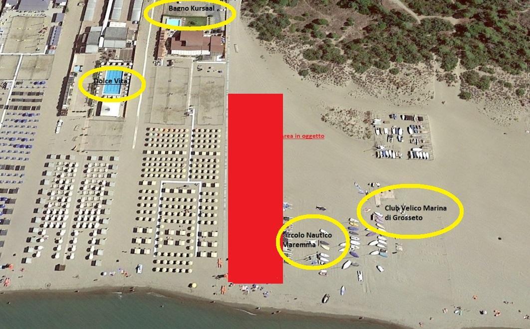In rosso, il tratto di arenile che verrà concesso mediante un bando di gara