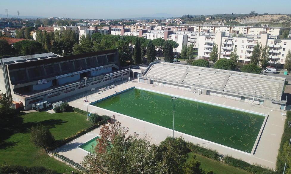 Parte la mobilitazione per la piscina: manifestazione e firme alla Regione 