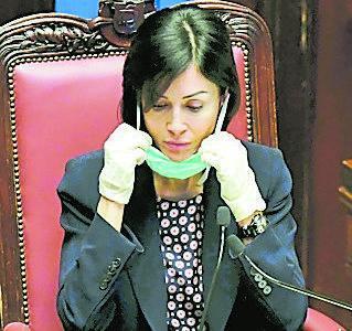 L’appello della ministra Carfagna «Tuteliamo le ragazze a rischio»