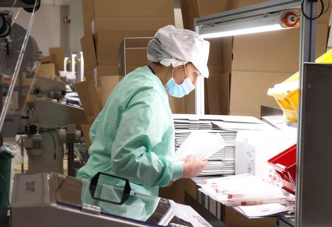 Sulla Nuova in edicola domenica 4: coronavirus, in Sardegna è caccia alla variante Delta