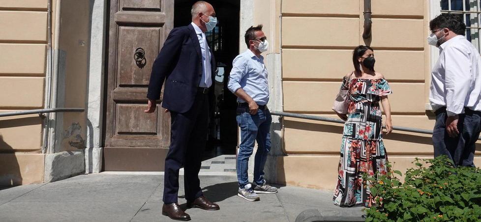 Una donna commissario dopo le dimissioni di nove consiglieri a Massarosa 
