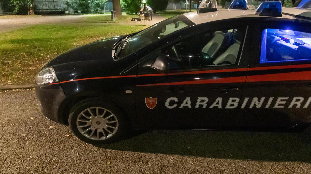 Il colpo in casa fallisce, caccia ai ladri di notte
