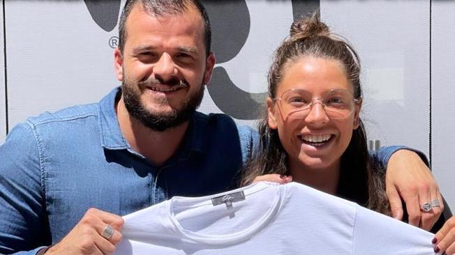 Oji lancia le magliette ispirate a Paolo Rossi