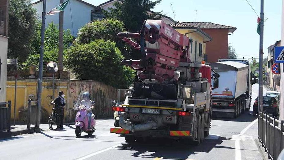 Scontro tra comitati sulla Variante I No: «Serve inchiesta sui benefici»