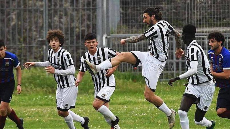 Bianconeri a Ponsacco «Andiamo per vincere»