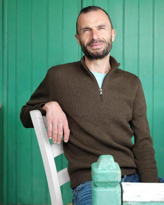 Fabio Genovesi ospite oggi sul palco di Villa Bertelli 