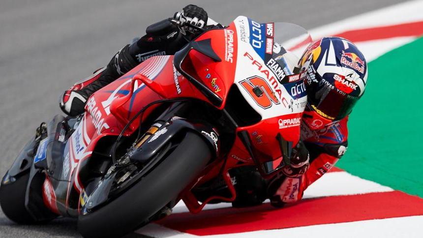 Zarco parte a razzo a Barcellona tallonato da Morbidelli Quartararo in agguato