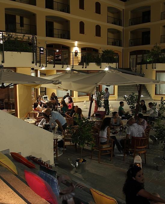 Porte aperte alla normalità Alghero si mette in moto 