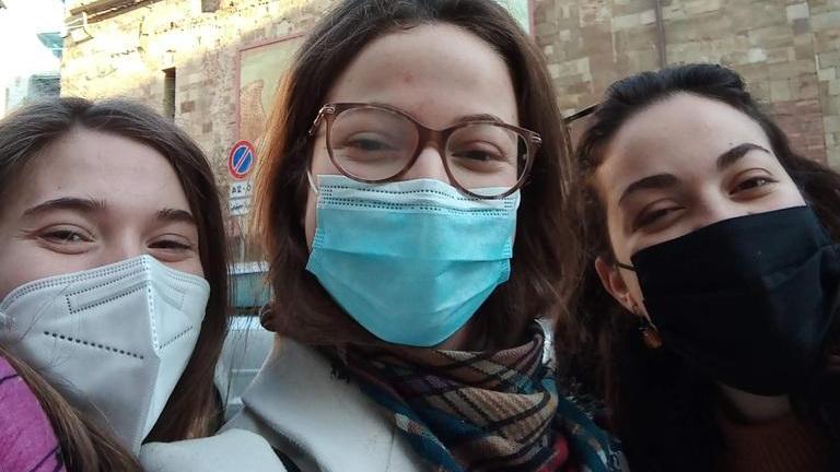 Da sinistra Francesca Donati, Vittoria e Giulia Giaganini