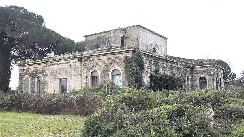 Stazione Marconi, una svolta per brindare all’anniversario della rivoluzione mondiale