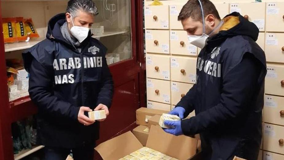 Sei telefonate al giorno per liti e violenze Le truffe informatiche aumentano del 23%