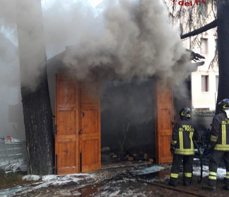 Vignola. Un boato poi esplode il deposito degli Scout 