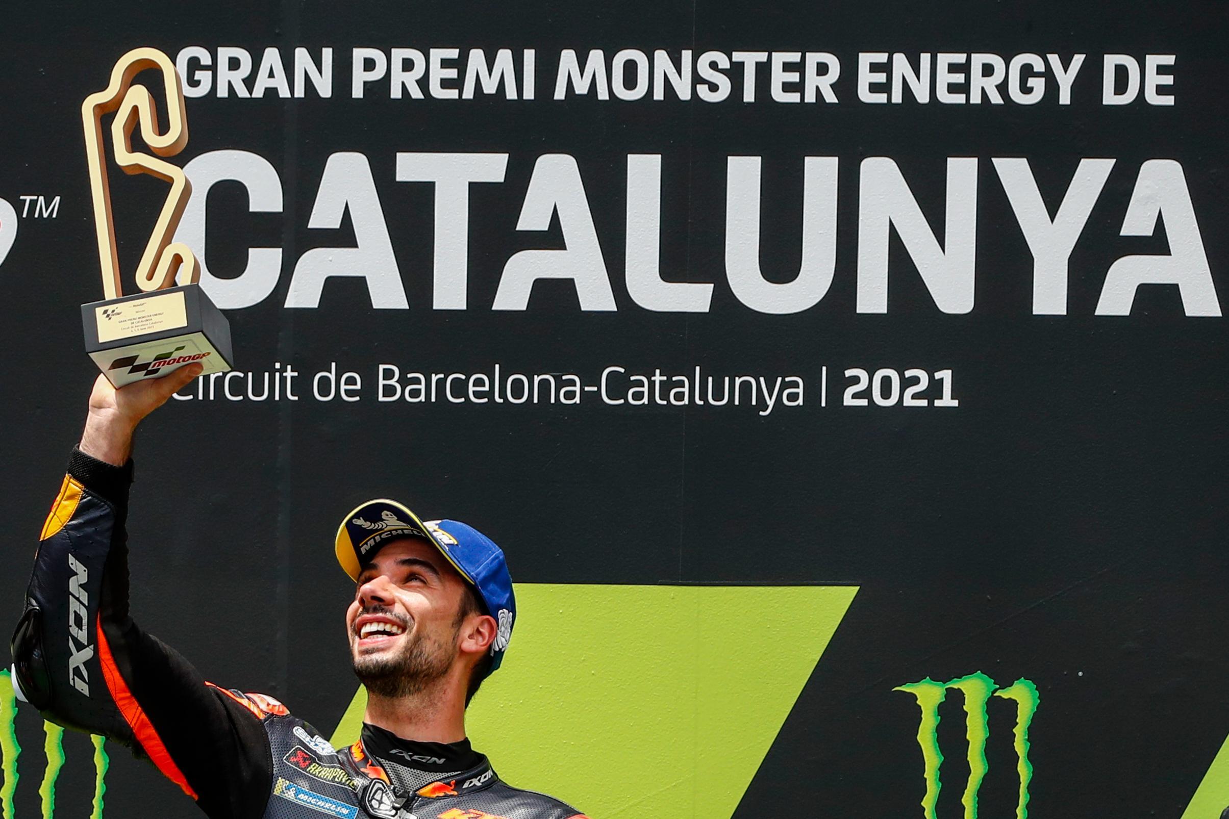 Motogp, sorpresa Oliveira in Catalogna: il portoghese re per la prima volta