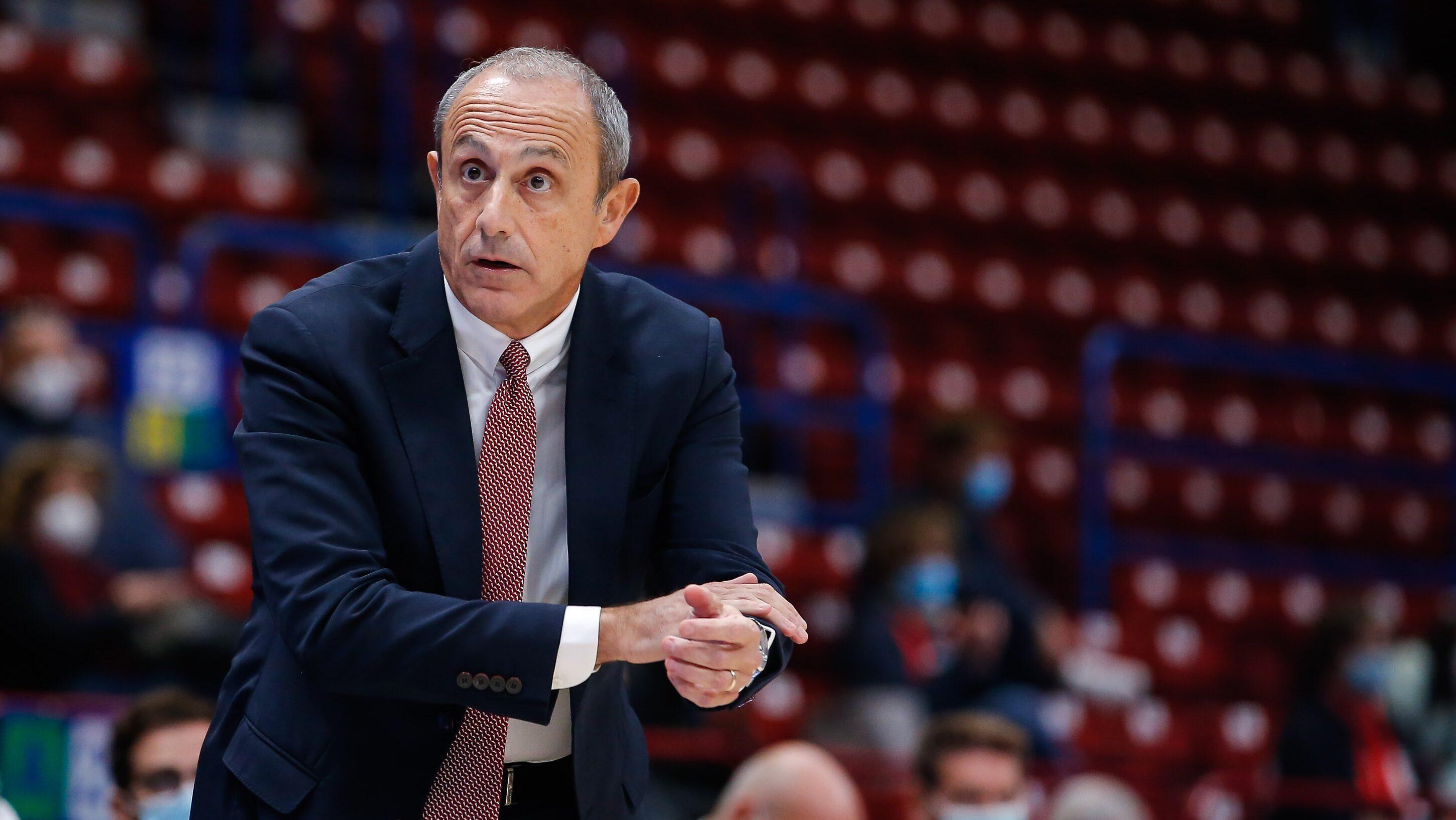 L’allenatore dell’Olimpia Milano Ettore Messina