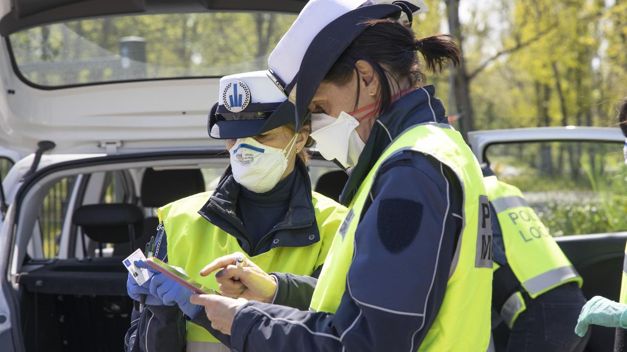 Modena. Minaccia esercente danneggia un bar: denunciato dalla polizia locale