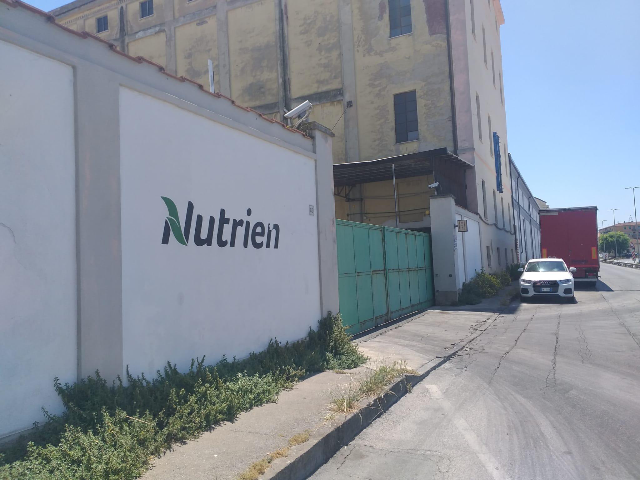 L'ingresso dello stabilimento produttivo Nutrien di via delle Cateratte