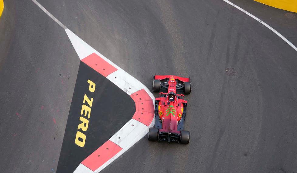 La rabbia di Max: oggi odio questo sport Lewis: un mio errore