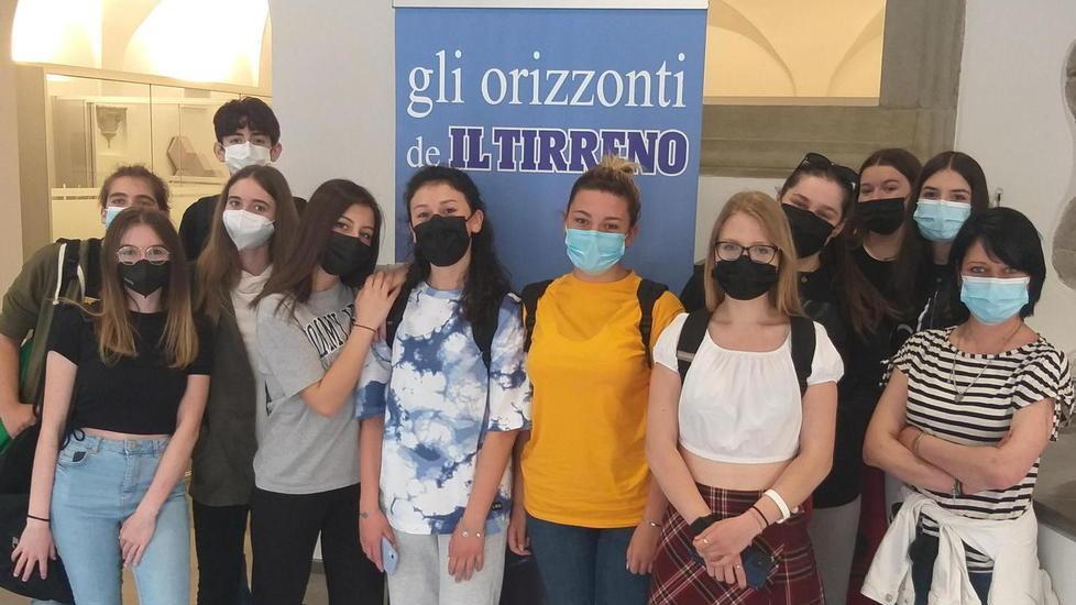 Due classi dell’Itcs Pacini in visita alla redazione pistoiese del Tirreno
