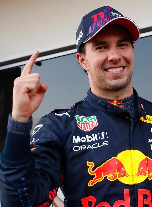 Vettel: «Vettura perfetta, sono al settimo cielo» Perez: «Dispiace per Max»